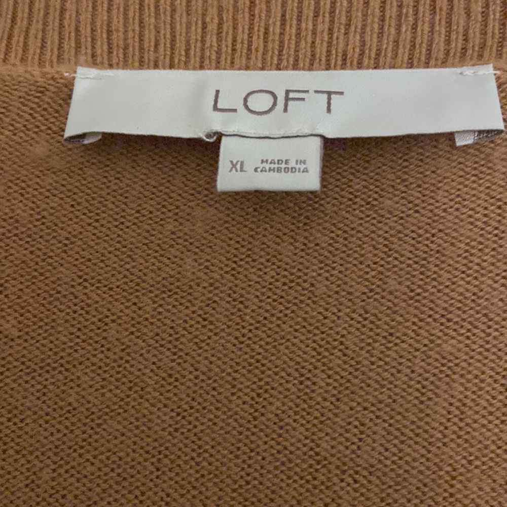 Fun Loft Sweater 🤩 - Picture 2 of 5